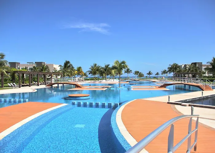 Luxury At Mareazul Beachfront Complex With Resort-style Amenities Apartamento